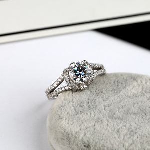 Кольцо с прозрачным цирконом из серебра S925: сияющее, притягивающее взгляд, для повседневной носки и особых случаев - Product Image 5