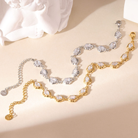 Bracelet en acier inoxydable avec pierres CZ scintillantes, style européen luxueux et tendance, bijoux pour femmes, idéal pour les fêtes et les cadeaux.
