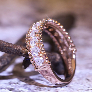 Anello da Donna Placcato in Oro Rosa con Micro Pavé di Zirconi Cubici, Stile Fidanzamento, Gioiello alla Moda - Product Image 3