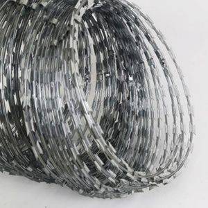Cerca de seguridad galvanizada tipo <span class=keywords><strong>concertina</strong></span>, alambre de púas anti-escalada, alambre de púas tipo cuchilla, alambre de púas tipo rasuradora para prisión, favorito de los clientes, precio - Product Image 1