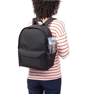 Sac à dos polyvalent avec un design classique durable, des compartiments spacieux et des bretelles rembourrées réglables pour une utilisation quotidienne - Product Image 6