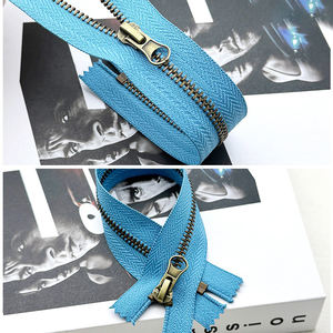 No. Cierre Metálico de 5 Dientes en Forma de Y, Color Plateado, Alta Calidad Cremallera Metálica de Longitud Personalizada de 5 Pulgadas - Product Image 2