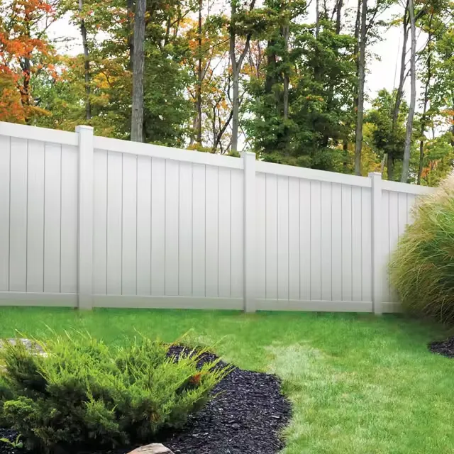 รั้วบ้านพลาสติกไวนิลรั้วป้องกันรังสีอัลตราไวโอเลตสีขาวแผงรั้วสีขาวประกอบง่าย