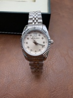 Montre à quartz pour femme d'affaires, accents de diamants roses, acier inoxydable, montre de luxe, résistante à l'eau, verre, aiguille
