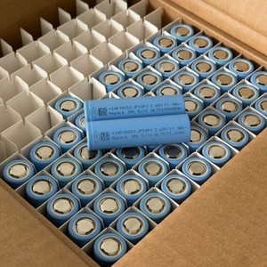 Ultra High Power Tabless 18650 3.68V 3000mAh 12C Discharge Li-ion <b>Battery</b> Cell Lithium Ion 18650 12C Discharge <b>Battery</b> - Product Image 6