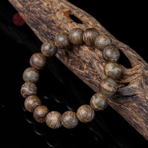 Pulsera Premium de Agarwood Natural con Cuentas Redondas de 12mm, Grado 1 (Casi Hundible), Joyería de Oud al por Mayor - Product Image 3