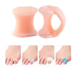 Protecteur d'Hallux Valgus en Gel de Silicone Soulagement des Ongles en Bunion Attelles pour les Orteils Soins des Pieds <span class=keywords><strong>Correcteur</strong></span> d'Hallux Valgus Séparateur d'Orteils Anneau d'Espacement pour les Orteils - Product Image 6