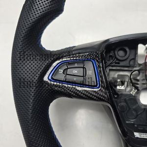 Nouveaux produits en gros : Volant de voiture classique en fibre de carbone perforée avec surpiqûres bleues pour Ford Focus - Product Image 6