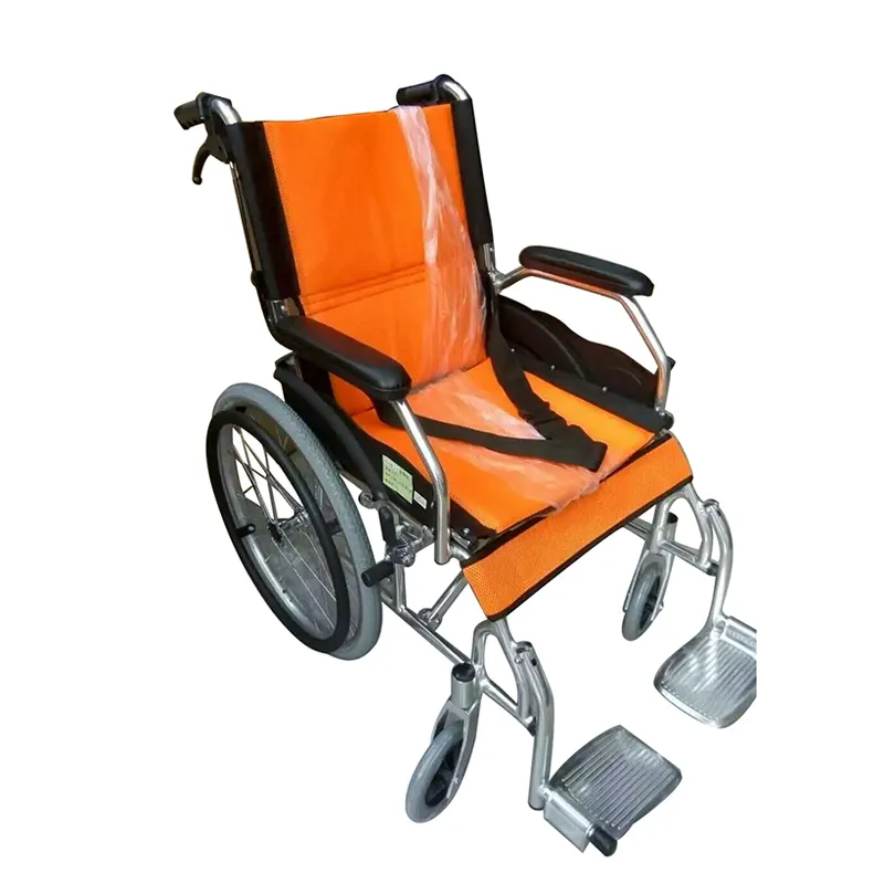 Fauteuil roulant en aluminium léger pour les patients handicapés Fauteuil roulant manuel pliant