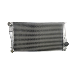 Radiatore in alluminio per <span class=keywords><strong>BMW</strong></span> 135i 335d 335i 335is 335xi X1 Z4 E82 E84 E88 E89 E90 E92 E93 E93 L4 L6 2.0L 3.0L serbatoio dell'<span class=keywords><strong>acqua</strong></span> 2007-2016 - Product Image 4