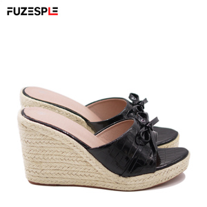 Sandales compensées à plateforme en cuir verni pour <span class=keywords><strong>femme</strong></span>, à semelle épaisse antidérapante, style espadrilles d'été - Product Image 6