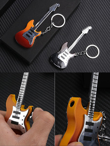 Accendino Creativo a Forma di Chitarra Ricaricabile a Fiamma Morbida con Portachiavi, Regalo Originale per <span class=keywords><strong>Amanti</strong></span> della Musica, Vendita all'Ingrosso - Product Image 3