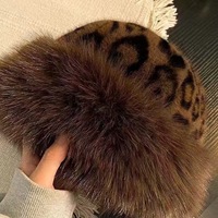 FF4659 Chapeau de Pêcheur Tendance Léopard Hiver Chaud en Peluche à Oreilles d'Ours pour Femmes, Bob Doux en Fausse Fourrure