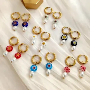 Perhiasan Manik-manik Murano Venesia Kustom Anting Bulat Baja Tahan Karat Mutiara Bunga Kaca Berlapis Emas Perhiasan Wanita