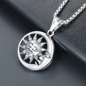 Collar con colgante de sol y luna, diseño de cara redonda de acero inoxidable, joyería de moda para hombre, regalo SP762 - Product Image 3