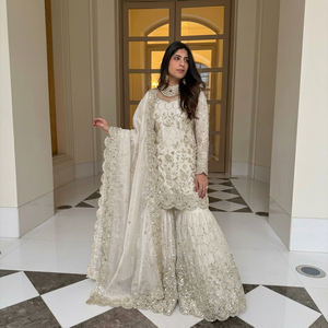 Costume Anarkali en soie blanche brodé pour femmes, tenue traditionnelle indienne pakistanaise pour mariage, coupe ample, longueur au sol - Product Image 1