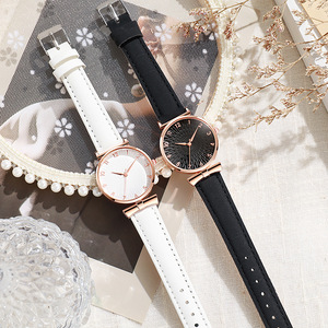 นาฬิกาควอตซ์เรียบง่ายสบายๆไม่มีการสำเร็จการศึกษา - Product Image 1