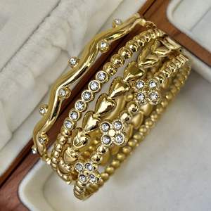 สร้อยข้อมือสแตนเลสกันน้ำสร้อยข้อมือกลวงรูปหัวใจดอกไม้สร้อยข้อมือเพชรหรูหราน้ำหนักเบาสร้อยข้อมือสุภาพสตรี - Product Image 2