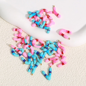 Letras de Caramelo A-Z |   Colgantes de Letras del Alfabeto en Acero Inoxidable con Baño de Oro PVD de 18K y Esmalte Fundido para Fabricación de Joyería DIY - Product Image 5