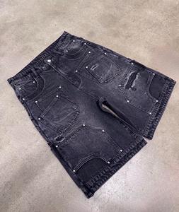 شورت جينز رجالي مخصص بتطريز الشعارات، حواف خام مقطوعة، تصميم ممزق، أسلوب الشارع والهيب هوب - Product Image 4