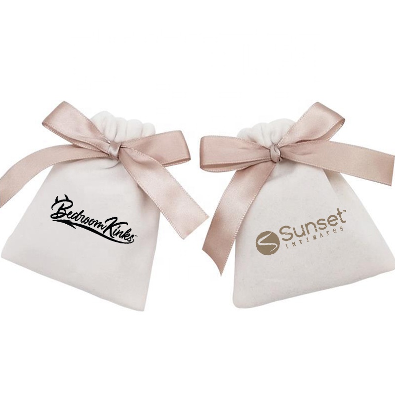 Custom Logo Suede Velvet Drawstring Jewelry Bag detail