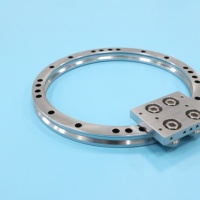 Rails de guidage linéaires en acier à roulements étanches à la poussière, lignes de convoyeurs circulaires à vitesse réglable de haute précision pour lentilles optiques