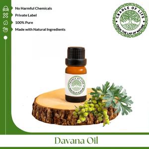 El aceite de Davana se obtiene por destilación al vapor de partes frescas de la Artemisia pallens, el aceite es un líquido fluido. - Product Image 3
