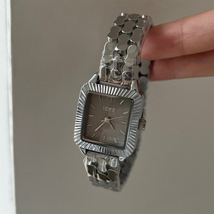 <b>Vintage</b> Medieval‑Style Square Gold <b>Ladies</b> Wristwatch Elegant Simple Retro Luxury Design Women <b>Watch</b> Wholesale - Product Image 3