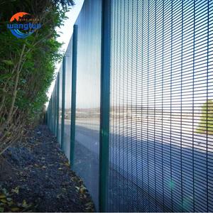 Clôture <span class=keywords><strong>de</strong></span> <span class=keywords><strong>prison</strong></span> 358 pas chère, clôture Clearvu, prix durable, sécurité galvanisée, panneaux <span class=keywords><strong>de</strong></span> clôture anti-escalade à vendre - Product Image 1