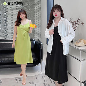 Vestido midi satinado con cuello en V y nudo Runqi N8014, cintura natural, asimétrico, transpirable, informal, para mujer, uso diario. - Product Image 3