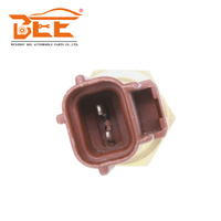 Unité d'expéditeur de température de liquide de refroidissement pour FORD XS2Z10884AA V25720176 330607 33740 XTTS208 52969, V25720176 3892701 3F1T10884AA 4517136