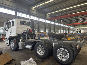 Тягач <span class=keywords><strong>SINOTRUK</strong></span> HOWO NX <span class=keywords><strong>6x4</strong></span> 430 л.с. для тяжелых перевозок - Product Image 2