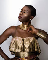 Parure de bijoux style africain : collier, boucles d'oreilles et bracelet plaqués or – Tendance et abordable