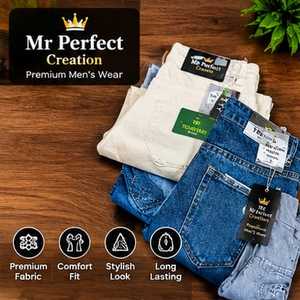 Jeans en denim doux pour hommes, bleu classique, finition délavée, avec poches arrière élégantes et coupe décontractée confortable - Product Image 4