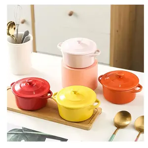 Mini taş tencere ve tavalar seramik güveç servis tabağı pişirme tavaları toptan Ramekin kolu ve kapaklı