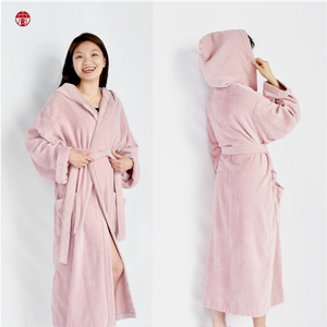 <span class=keywords><strong>Accappatoio</strong></span> Bianco con Cappuccio in <span class=keywords><strong>Cotone</strong></span> <span class=keywords><strong>100</strong></span>% Terry Unisex per Hotel e Spa, Accappatoi Personalizzati con Logo per Hotel - Product Image 2
