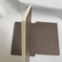 Panel de Pared WPC para Cafetería y Restaurante, Tablero Decorativo de Madera Plástica Compuesta con Diseño de Grano de Madera para Proyectos de Diseño de Interiores