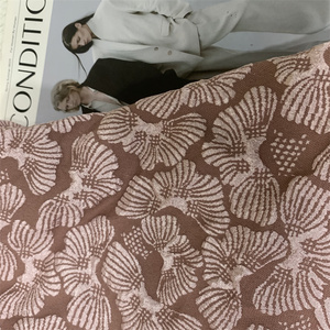 Haute Qualité 100% Polyester Jacquard Dentelle <span class=keywords><strong>Pas</strong></span> <span class=keywords><strong>Cher</strong></span> En Trois Dimensions Relief Shell Motif Mousse Jacquard pour Tissu Textile - Product Image 2
