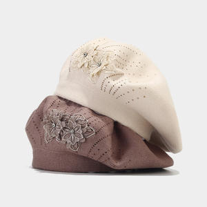 Béret tricoté pour femme avec strass floraux, chaud, coupe-vent, protection solaire, mode printemps-automne, polyester/coton, 50-52 cm, beige - Product Image 3