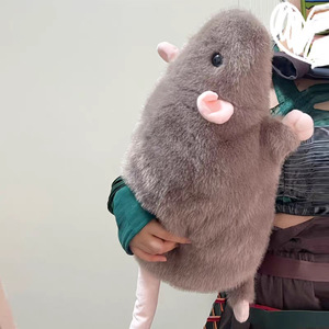 Almohada de peluche de conejito de Guinea, juguete de peluche suave para niños y adultos, regalo unisex a partir de 14 años, color gris con orejas y cola rosas - Product Image 2