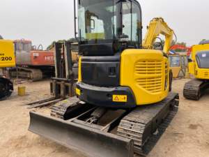 Mini-excavatrice Komatsu PC55 d'occasion, modèle 2022, poids opérationnel de 5600 kg, excellent état, capacité de la cuillère de 0,18 m pour la vidéo - Product Image 4