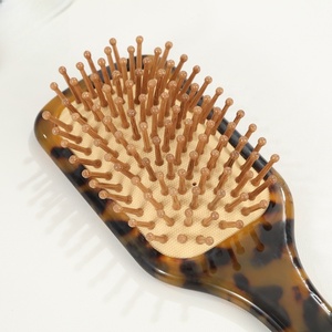 Peine para el pelo de acetato con logotipo personalizado, con colgante de concha blanca, creativo y bonito, peine para flequillo y maquillaje, peine con cojín de aire, peines para el pelo personalizados - Product Image 6