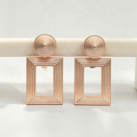 Boucles d'oreilles pendantes longues en alliage de zinc vintage pour femme, style rétro, blocs de couleur, bijoux de danse exagérés pour festival