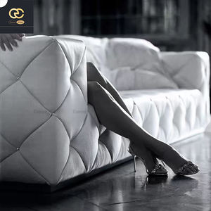 Chesterfield Sofá de lujo italiano Diseño Villa Cuero Blanco Hogar Sofá de lujo de 3 plazas - Product Image 3