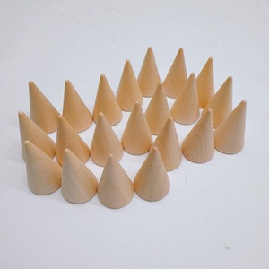 Supports d'exposition coniques inclinés en bois massif, bases, armoires de rangement pour bijoux et sont disponibles en stock - Product Image 3
