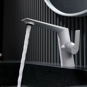 Grifo Termostático de Latón Sólido para Lavabo, Monomando Antiescaldaduras con Ahorro de Agua, Montaje en Cubierta, Certificación CE, 5 Años de Garantía para Hoteles y Comercios - Product Image 6