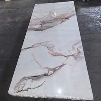 Panneaux muraux en PVC marbré 3D au design moderne, ignifuges et résistants à l'humidité, pour la décoration des cuisines et salles à manger