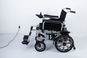 Sedia a Rotelle Elettrica Pieghevole in Acciaio con Schienale Alto Reclinabile, Leggera e Potente, Certificata CE Classe II per Anziani e Disabili, Reclinabile Completamente - Product Image 2