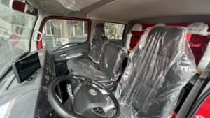 Nouveau dongfeng Sinotruk HOWO 6X4 4X2 pompe de réservoir d'eau d'<span class=keywords><strong>aéroport</strong></span> extincteur <span class=keywords><strong>camion</strong></span> de lutte contre l'incendie <span class=keywords><strong>prix</strong></span> <span class=keywords><strong>camion</strong></span> de pompiers - Product Image 6