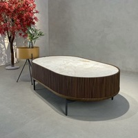 Table basse moderne de luxe en marbre OEM ODM OKI avec pieds en acier inoxydable, mobilier de salon durable et facile à nettoyer